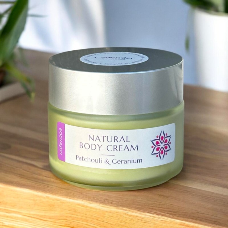 קרם פנים מזין פתוח